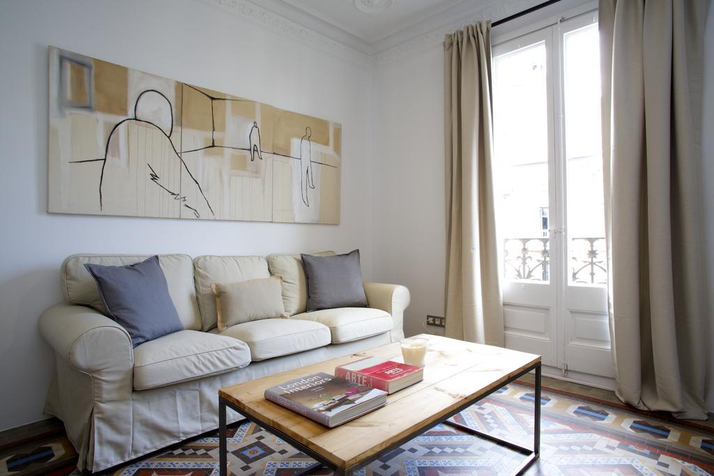 The Claris Suites II Barcelona Room photo
