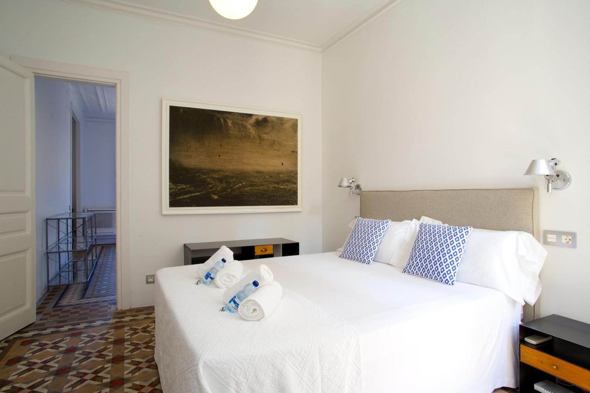 The Claris Suites II Barcelona Exterior photo