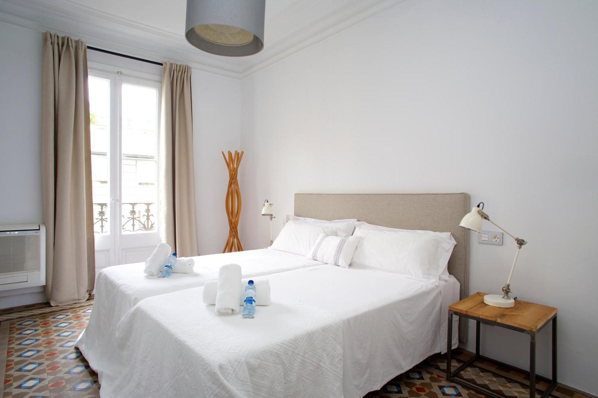 The Claris Suites II Barcelona Exterior photo