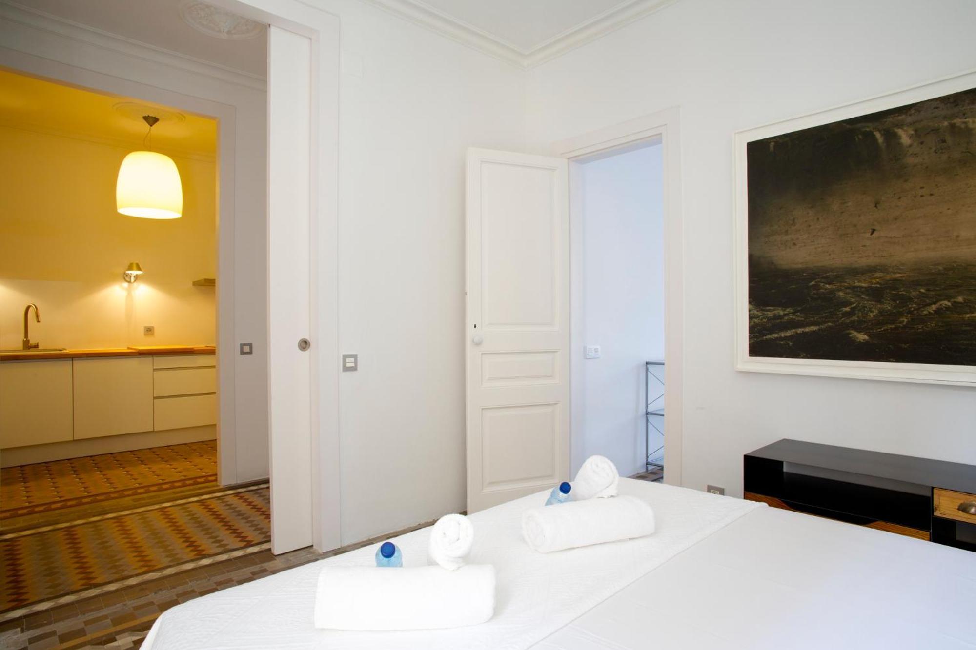 The Claris Suites II Barcelona Exterior photo