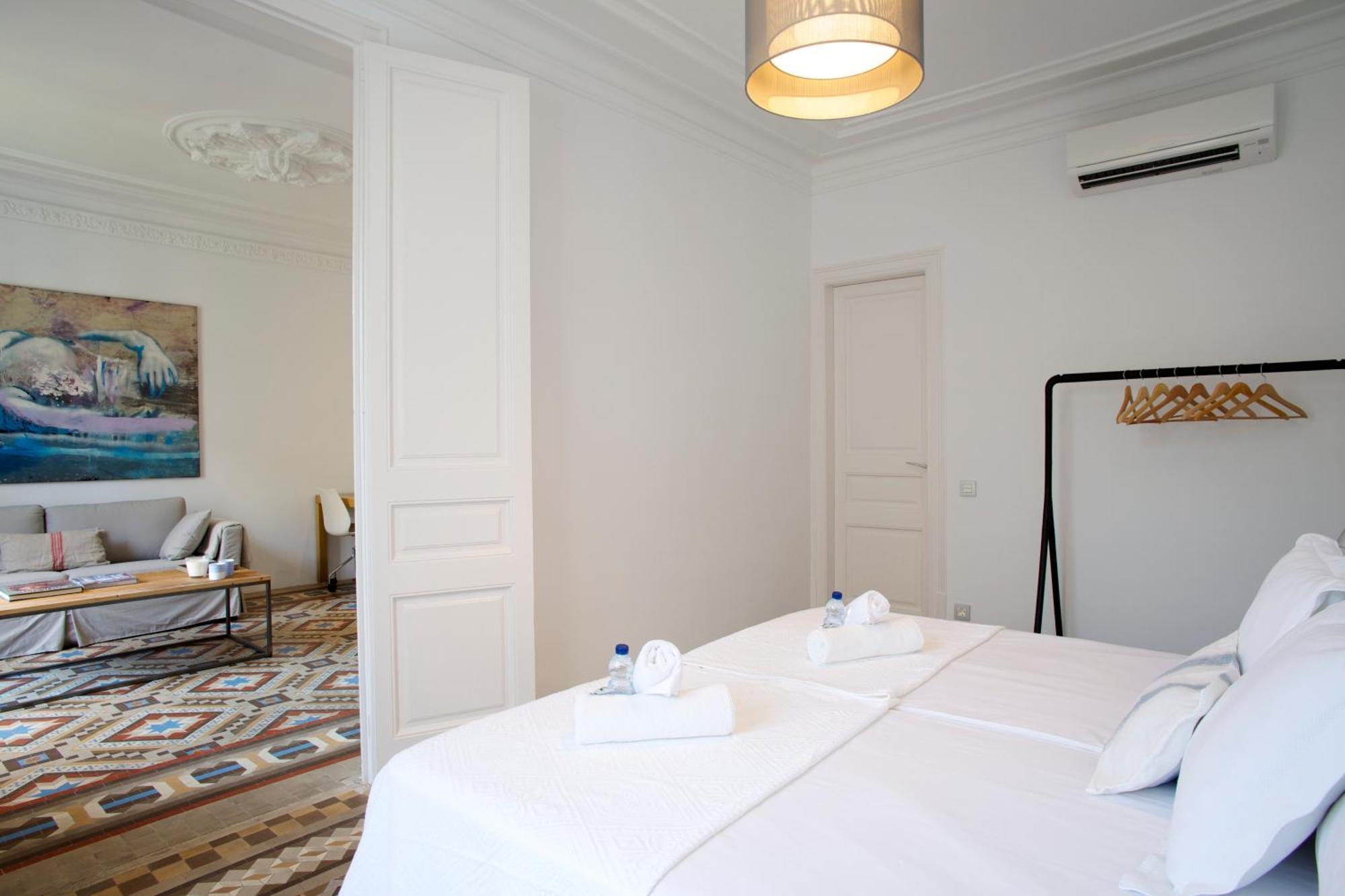The Claris Suites II Barcelona Exterior photo