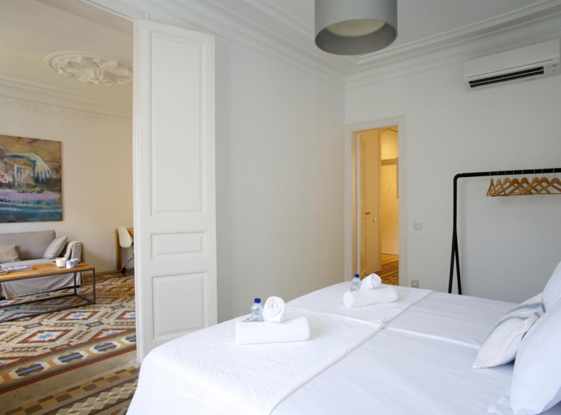 The Claris Suites II Barcelona Exterior photo