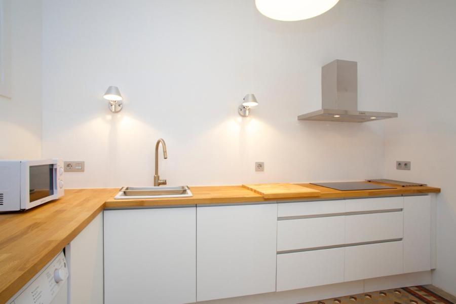 The Claris Suites II Barcelona Exterior photo