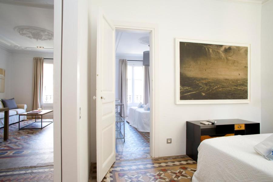 The Claris Suites II Barcelona Exterior photo